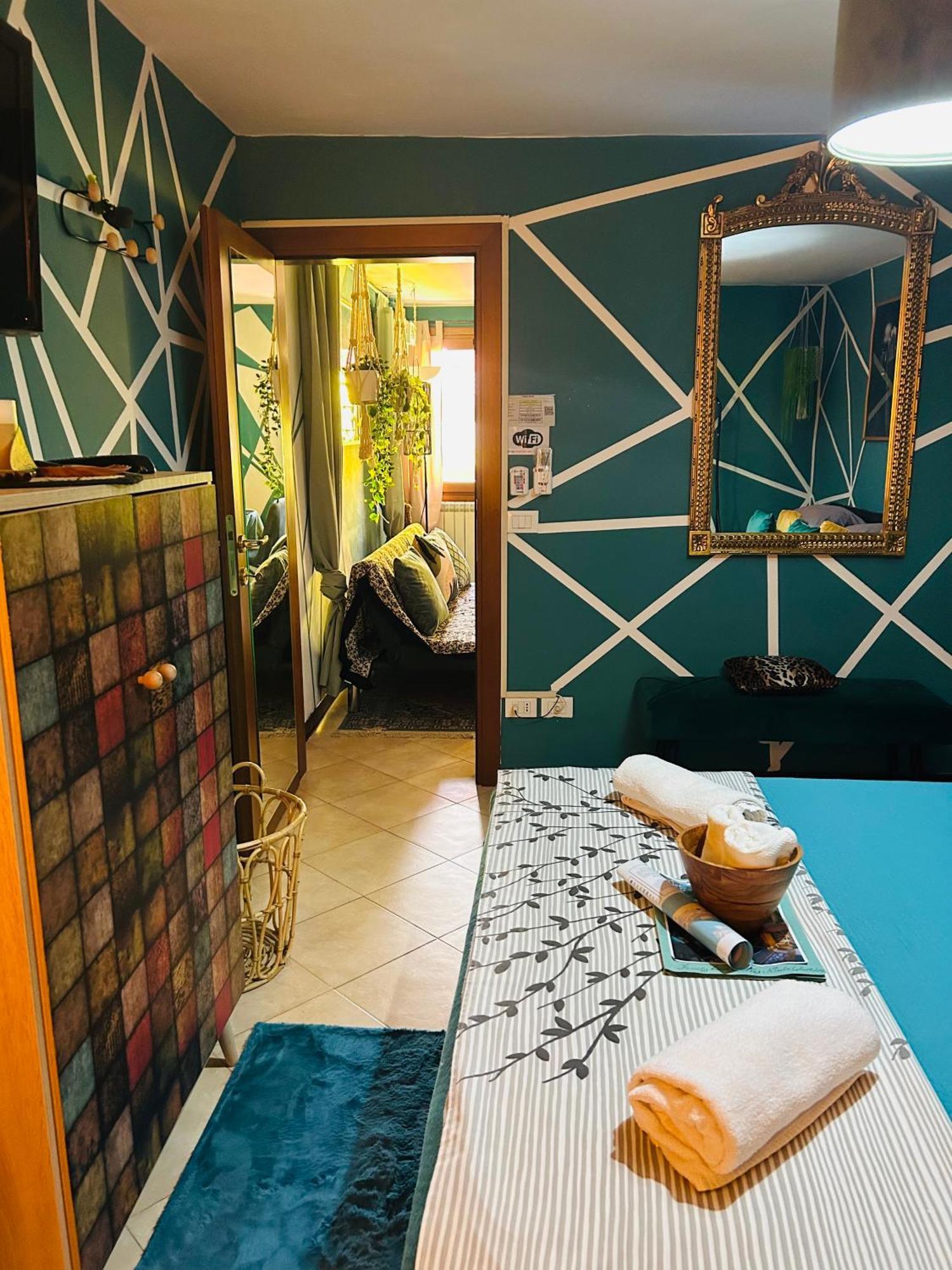 Family House Di Genny E Nicola Small Suite 키오자 외부 사진